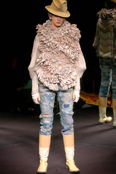 Look 46